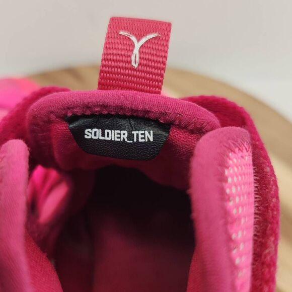Nike LeBron Soldier 10 GS 'Vivid Pink Blast' 845121-606 size 6Y / Women's 7.5 - Picture 9 of 11